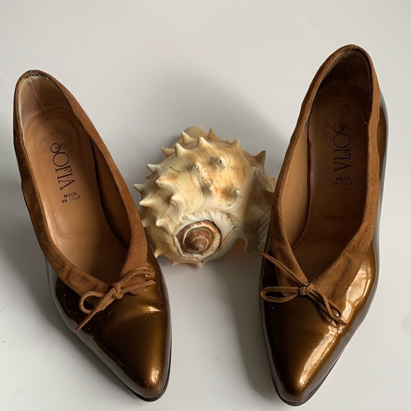 Made in 🇮🇹VTG Gorgeous 90’ Sofia 💯% Patent Leather and Suede Pumps - Picture 2 of 11